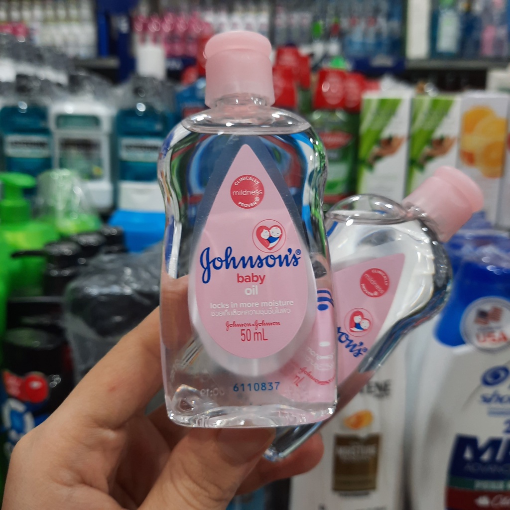 Dầu Massage dưỡng ẩm Johnsons Baby Oil 50ml