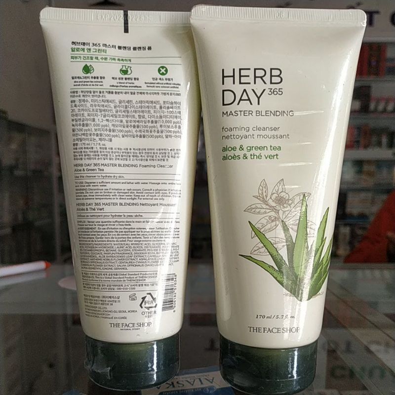 Sữa rửa mặt dưỡng da tẩy trang Herb Day 365 nha đam lô hội chăm sóc bảo vệ da mụn thâm nám