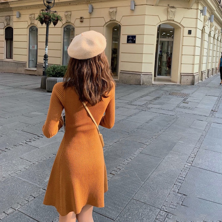 Đầm Sweater Dệt Kim Cổ Tròn Thiết Kế Thanh Lịch Cho Nữ