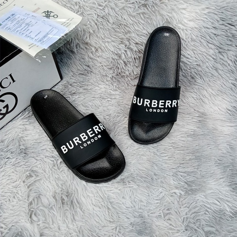 Dép BURBERRY Họa Tiết Chữ Nổi - Dép Quai Ngang Nam Nữ Đế Cao Su Cao 5 Cm