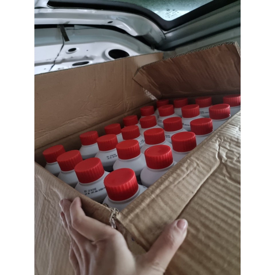 Nước rửa kính ôtô thương hiệu Huyndai