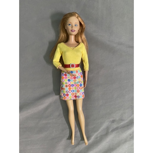 Trang phục búp bê Barbie cô giáo Mỹ Thuật