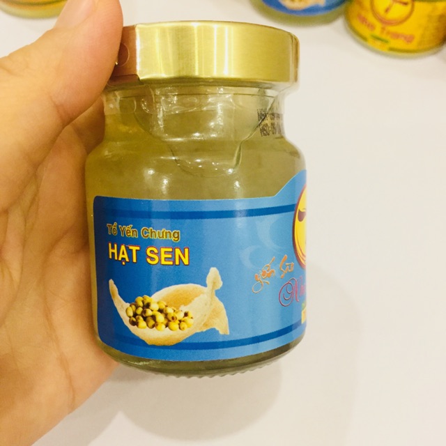 Tổ yến chưng hạt sen