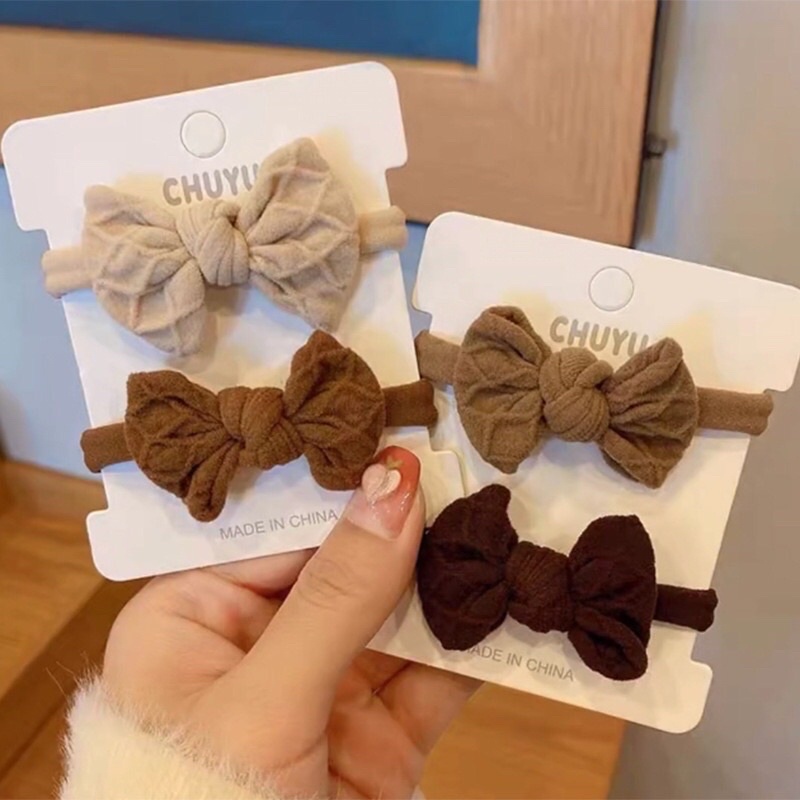 Buộc tóc dễ thương-NV