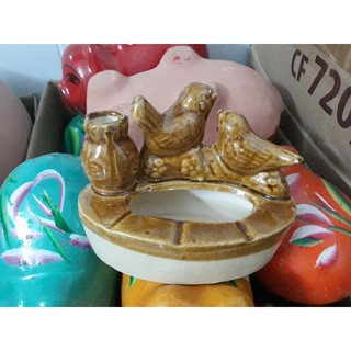 Gạt tàn kiểu xưa thời ông bà anh còn đi xe đạp😁