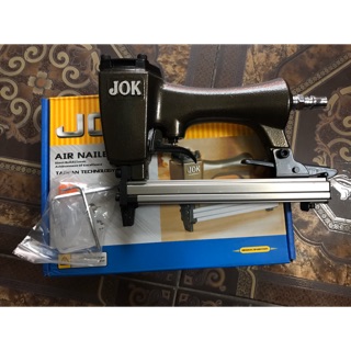 Súng bắn đinh U-1013JB.