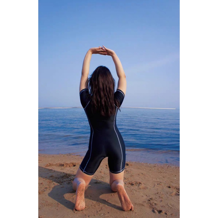 Bộ đồ bơi nữ liền thân thun lạnh đẹp thể thao viền trắng kín đáo tôn dáng