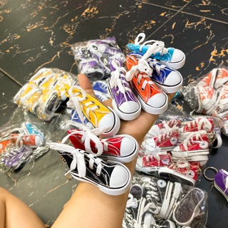 Móc khoá chiếc giày Adidas