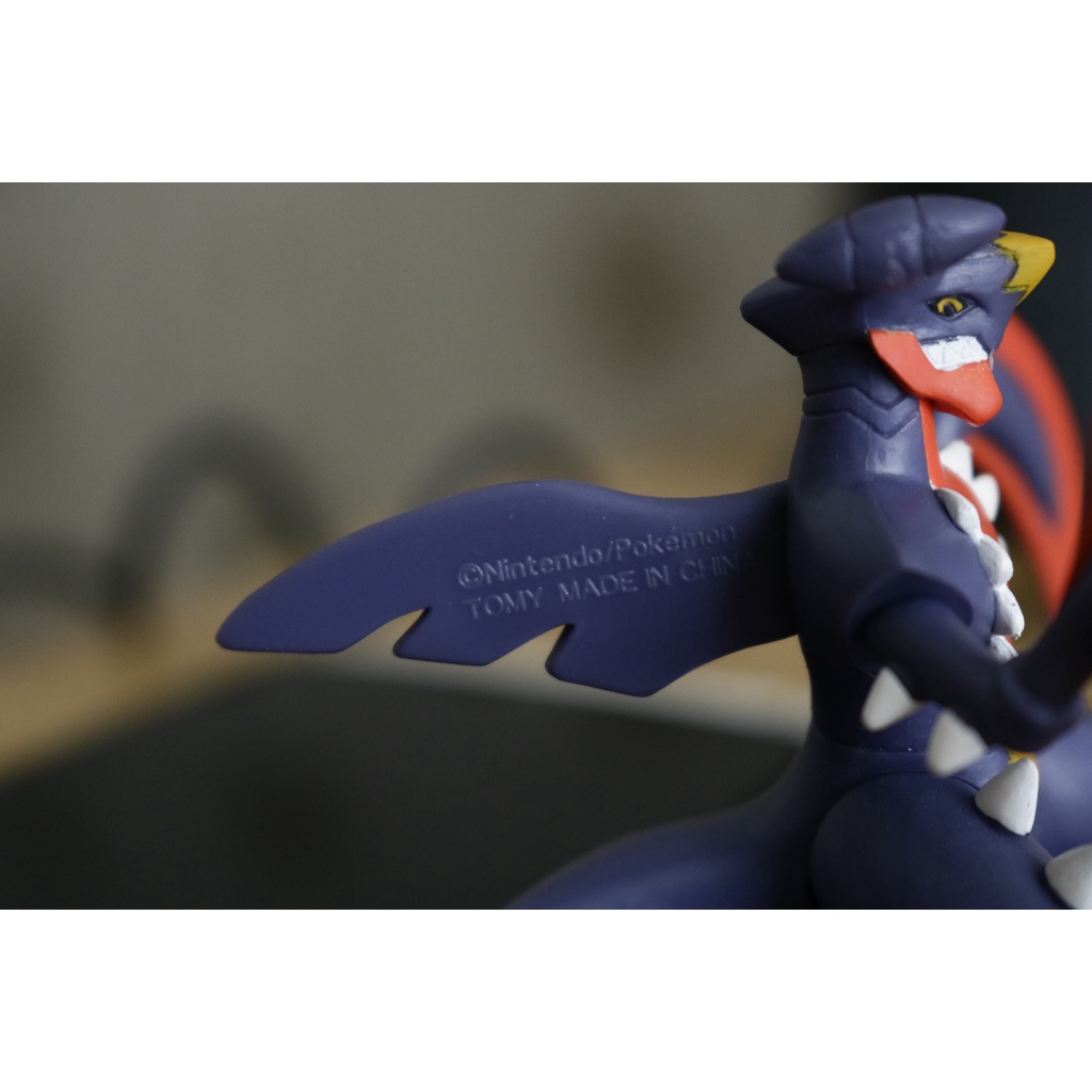 Mô hình pokemon Mega Garchomp Takara Tomy