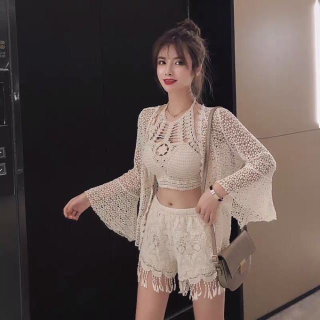 Set biển - set 3 món - bra cổ yếm + quần ren hoa tua rua cách điệu + choàng ren hạt tay loe (có tách rời)