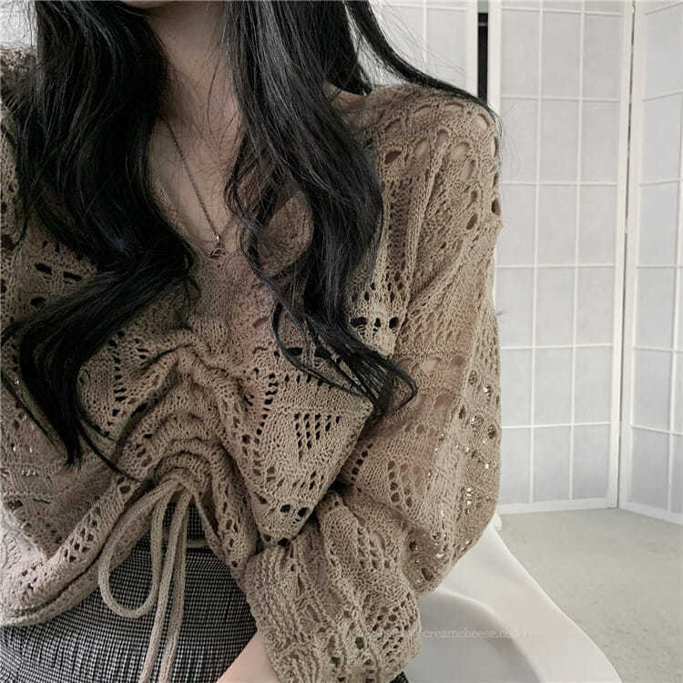 Áo kiểu dáng rộng cổ V dài tay kiểu mỏng cho nữ