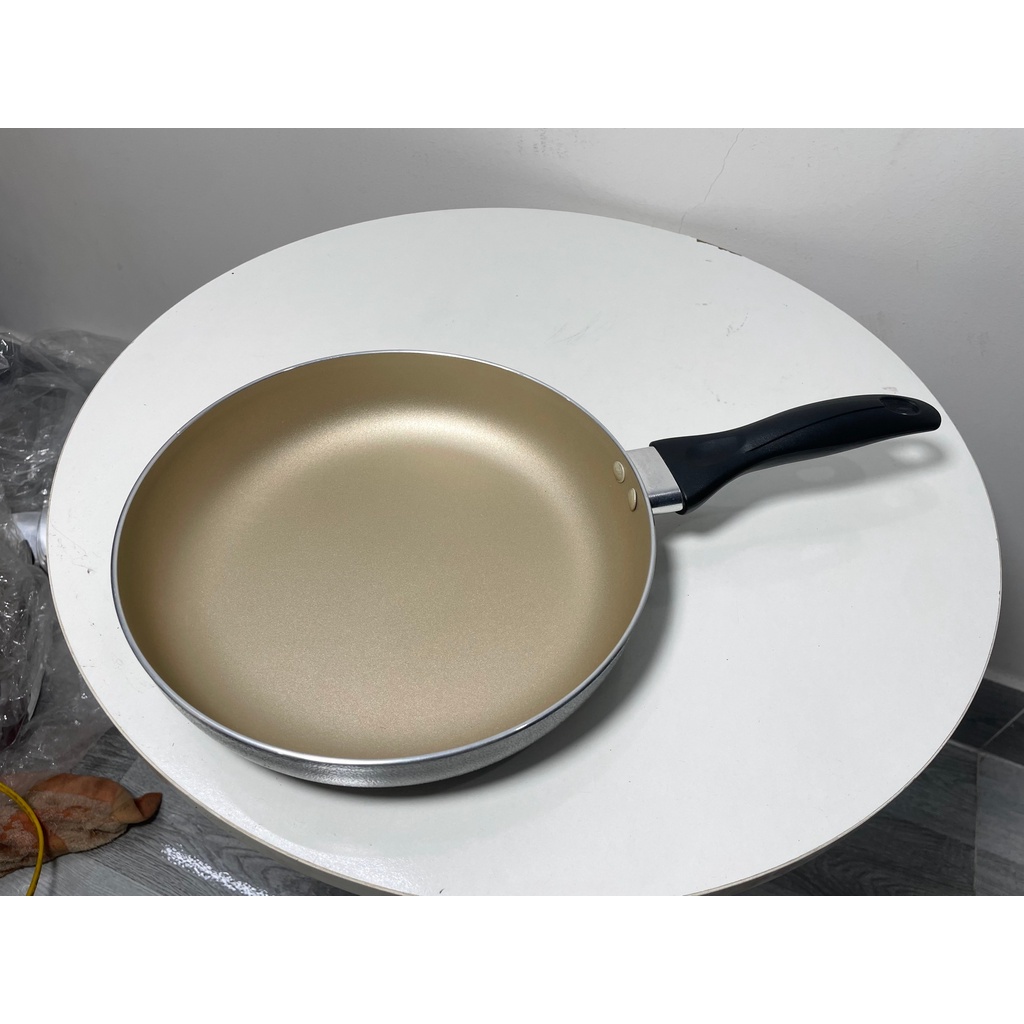 Chảo chống dính G01 size 18 cm 3 lớp kết cấu mặt chảo mạ đồng đáy hợp kim chắc chắn hàng nhập khẩu cao cấp