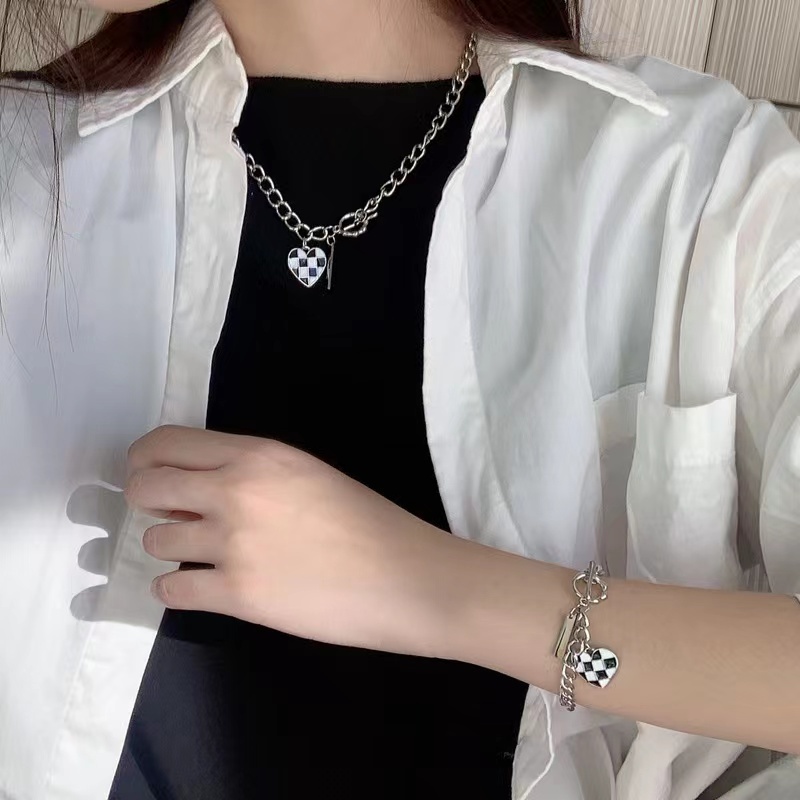 Hoa Tai/Dây Chuyền/Vòng Tay/Dây Chuyền Mặt Hình Bàn Cờ Caro Trắng Đen Phong Cách Cá Tính Cao Cấp