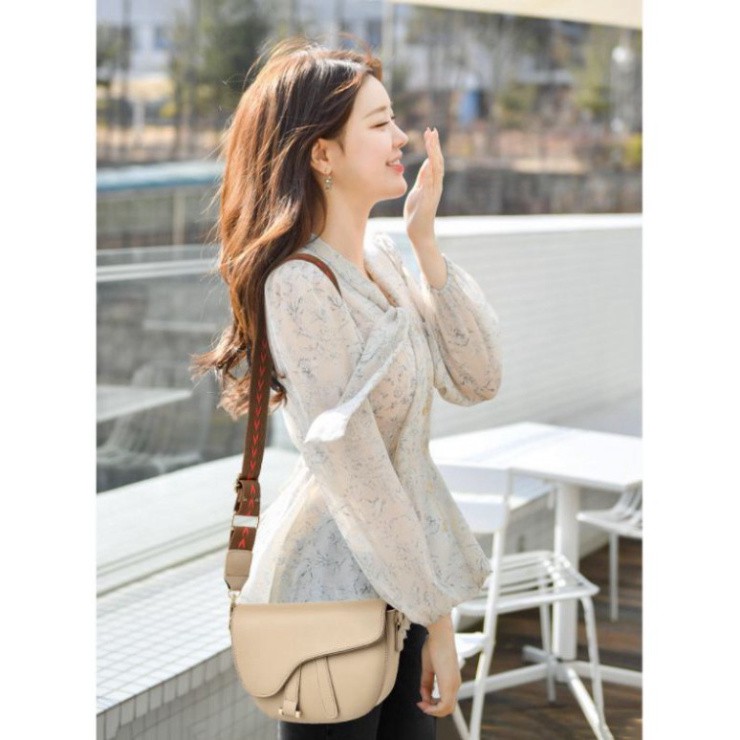 {Hot Trend} Túi xách nữ đeo chéo hình yên ngựa thời trang cá tính dây đeo bản to DC10 túi đeo vai | BigBuy360 - bigbuy360.vn