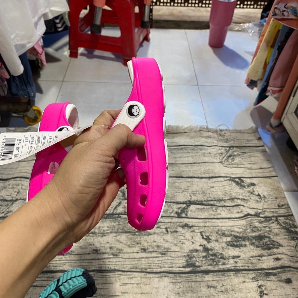 DÉP SỤC CHO BÉ NHỰA MỀM ÊM CHÂN TRAI GÁI size 20-35