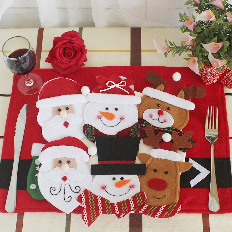 1 Giá Đỡ Nĩa &amp; Dao Bỏ Túi Hình Ông Già Noel Tuần Lộc Trang Trí Bàn Ăn