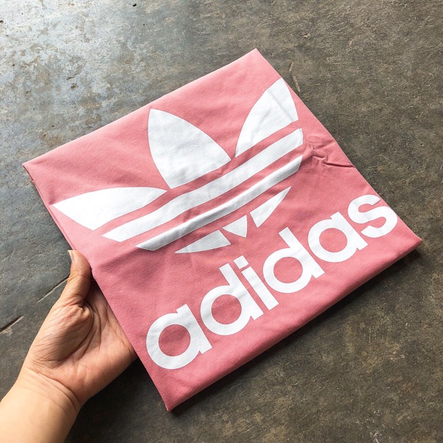 Áo thun adidas hồng live