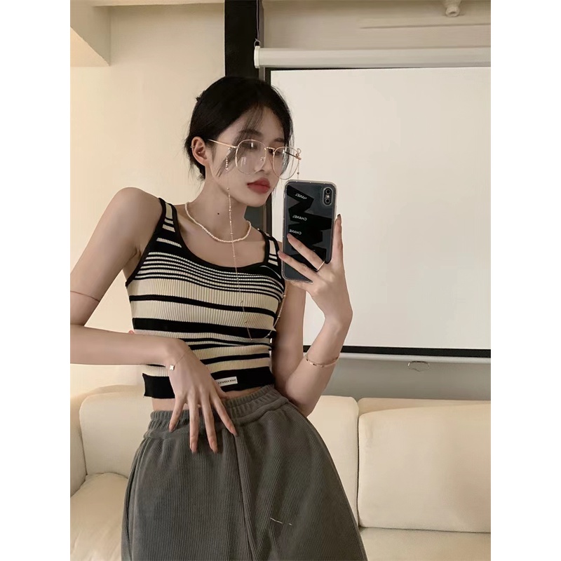 QKOOLE  Áo Croptop Hai Dây Họa Tiết Kẻ Sọc Phong Cách Hàn Quốc Quyến Rũ Cho Nữ