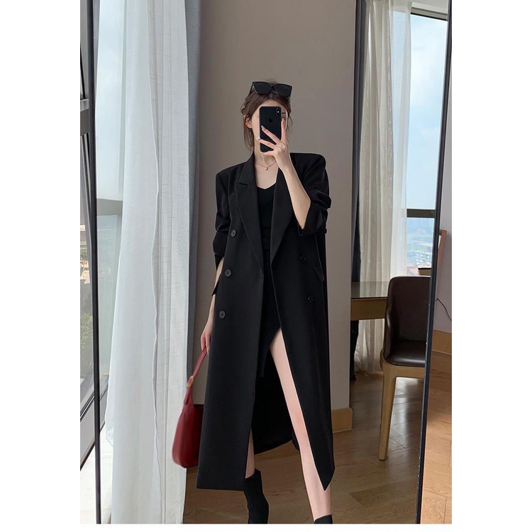 Áo khoác măng tô cao cấp dáng ôm vừa và dài màu đen cho nữ phong cách khí chất thời trang thu đông 2021 mới