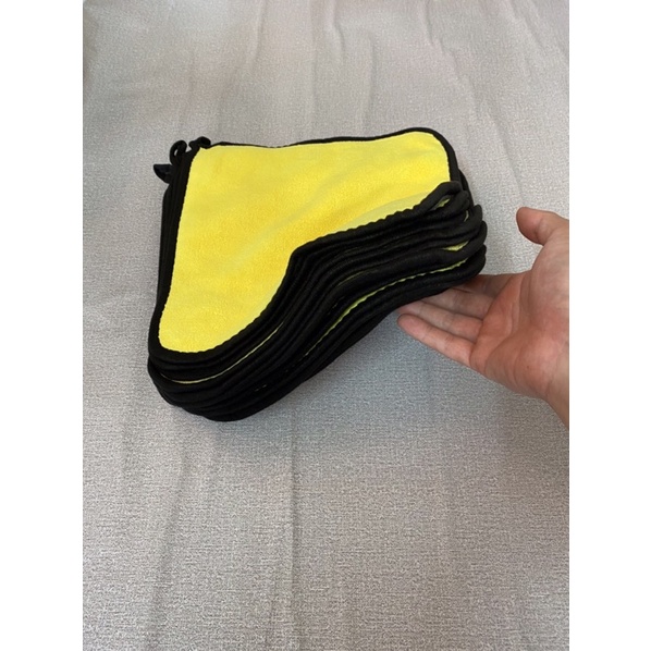 Khăn Lau Xe Hơi Chuyên Dụng Microfiber 2 Lớp Không Rụng Lông, Thấm Hút Nước Tốt Màu Vàng