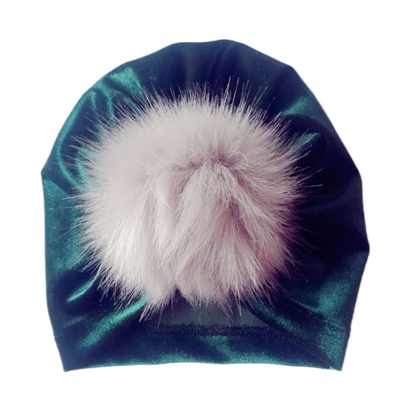 Mũ Trùm Đầu Mùa Đông Bằng Vải Nhung Mềm Mại Lấp Lánh Gắn Quả Bông Cho Bé Gái Sơ Sinh