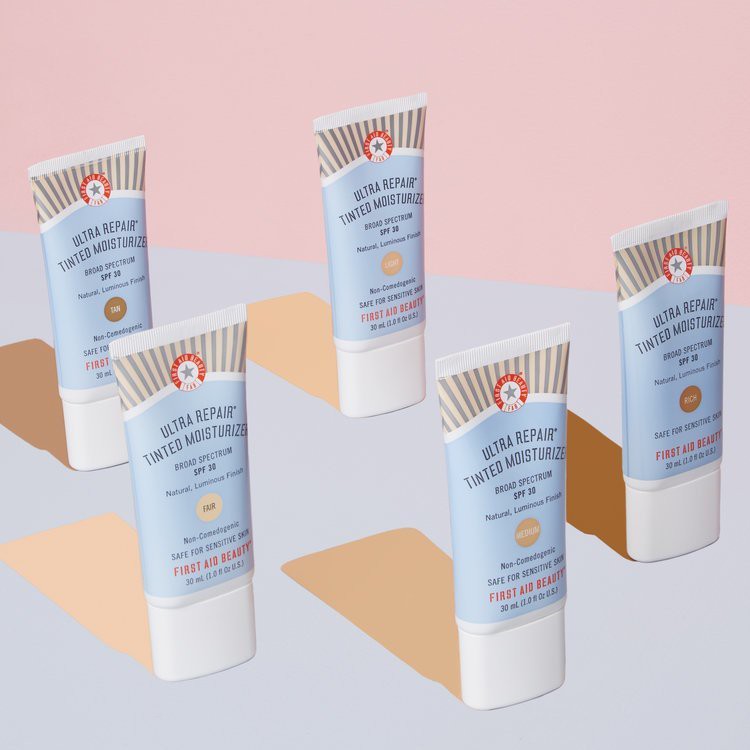 First Aid Beauty - Kem chống nắng có màu Ultra Repair Tinted Moisturizer Broad Spectrum SPF30 30ml