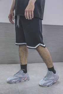 V Line short