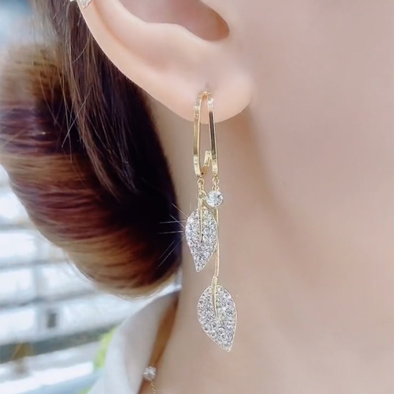 Khuyên Tai Kim Bạc 925 Dáng Dài Mặt Tròn Phối Tua Rua Lá Cây Phong Cách Hàn Quốc Mới Cho Nữ