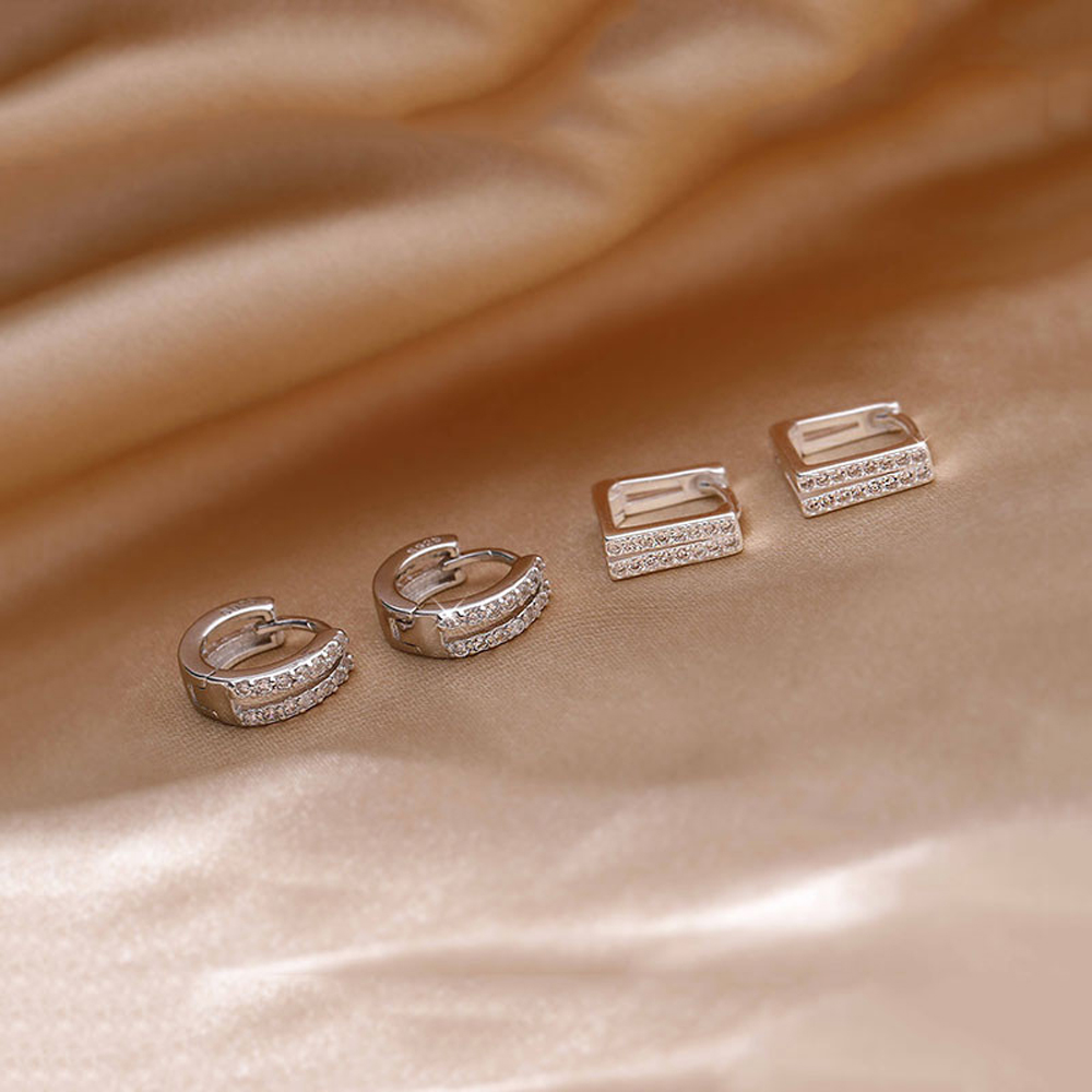 Khuyên Tai Nữ Trang Tạo Hình Độc Đáo