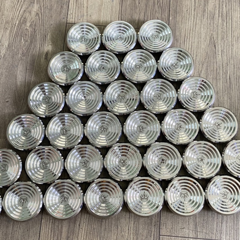 Nút che sên , nút chụp hộp sên, nắp cate inox 304 cho các dòng xe Hon, Ya (logo tuỳ đợt có đợt ko lấy ngẫu nhiê