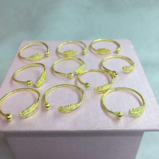 Nhẫn lông vũ bạc và xi vàng