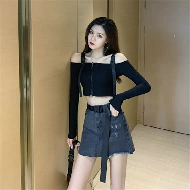 (Sẵn ib) Áo croptop đen dài tay trễ vai hot trend ulzzang phối dây khóa vai