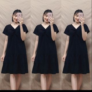 Váy bầu sang chảnh cổ chữ V