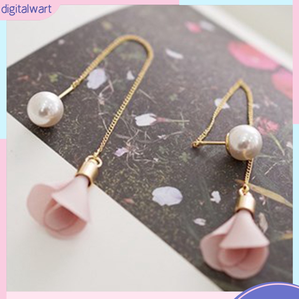 Cặp khuyên tai thiết kế đính hoa rủ dài và ngọc trai nhân tạo sang trọng dành cho nữ