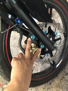Ốc gr5 bắt bas heo dầu yamaha
