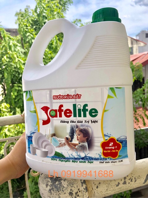 Nước rửa bát Sinh học Safelife 2in1, nhanh chóng đánh bay dầu mỡ mà không hại da tay, an toàn, thân thiện với môi trường