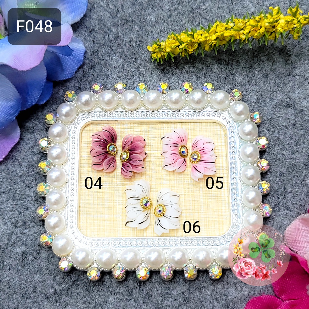 Mẫu: F048 . Hoa bột "Cúc 2 tầng" đính móng siêu xinh.