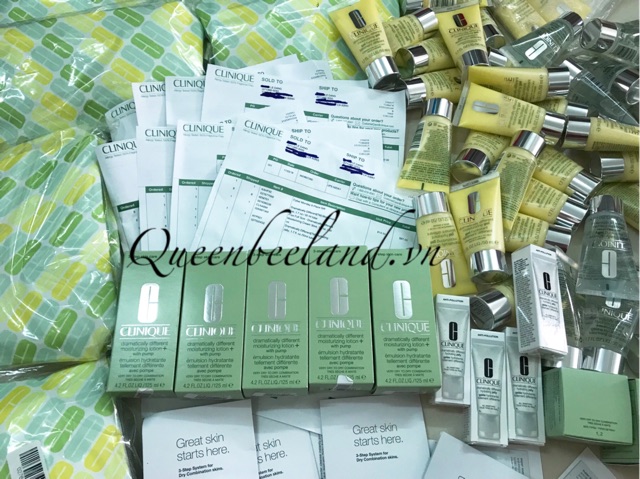 KEM DƯỠNG CHO DA DẦU/HỖN HỢP DẦU CLINIQUE DRAMATICALLY DIFFERENT MOISTURIZING GEL