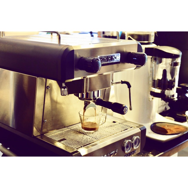 Máy pha cà phê Conti CC100 từ Pháp, dùng thử máy 324 Nguyễn Đình Chiểu F4 Quận 3.