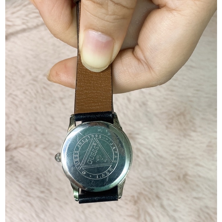 Đồng hồ si nữ hiệu Guess