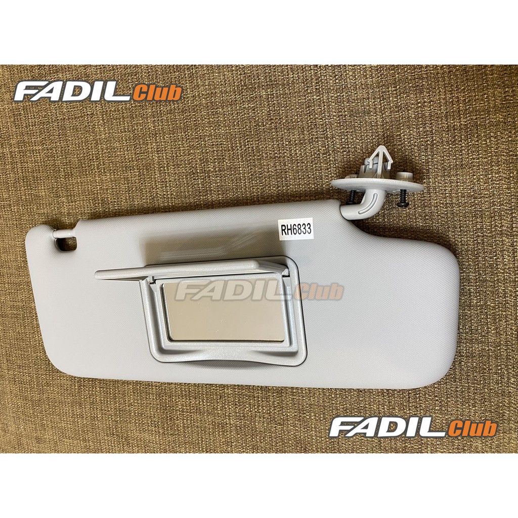 Tấm che nắng bên phụ có gương cho xe VinFast Fadil