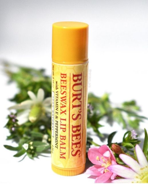 Son dưỡng môi Burt's Bees Beeswax Lip Balm