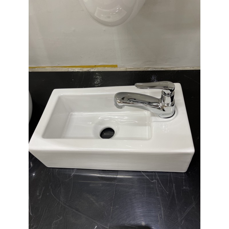 Chậu rửa mặt , lavabo treo tường siêu nhỏ dùng trong y tế , nơi chật hẹp