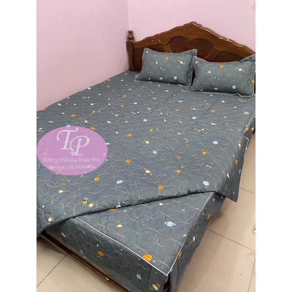 Bộ Ga Phủ 4 Góc + 2 Vỏ Gối Coton Poly Trần Bông Dày Dặn Xẻ Góc ( Đủ Kích Thước ) 1m6/1m8/2m2
