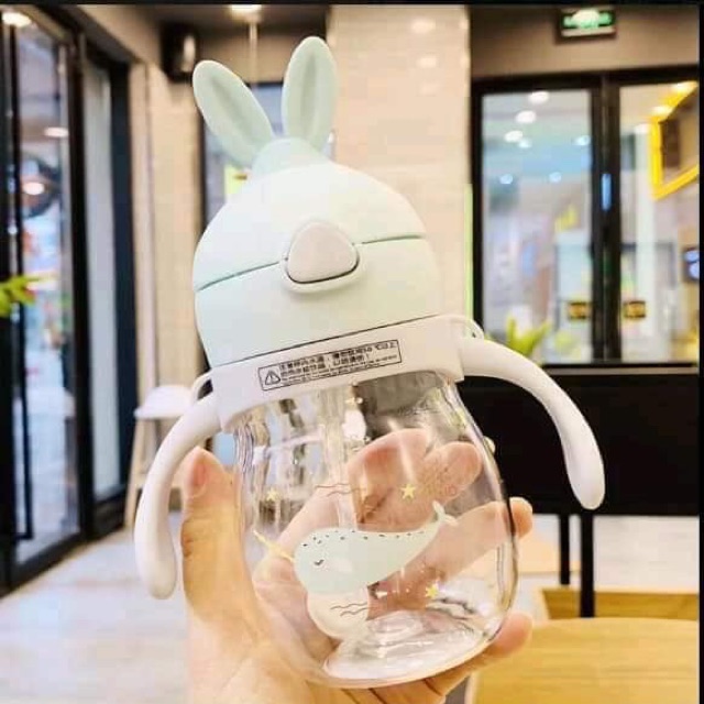 Bình nước cho bé