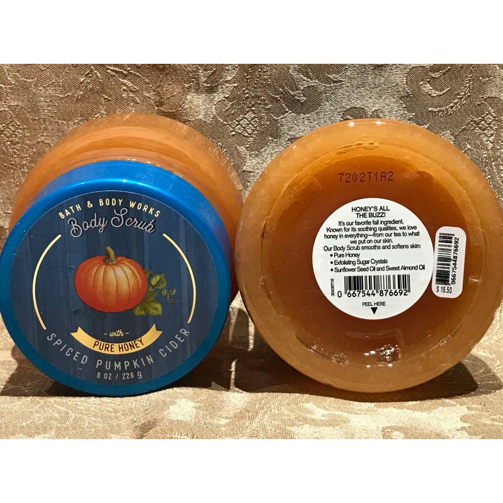 Sữa tắm tẩy tế bào chết Signature Collection SPICED PUMPKIN CIDER pure honey body scrub 226g (Mỹ)