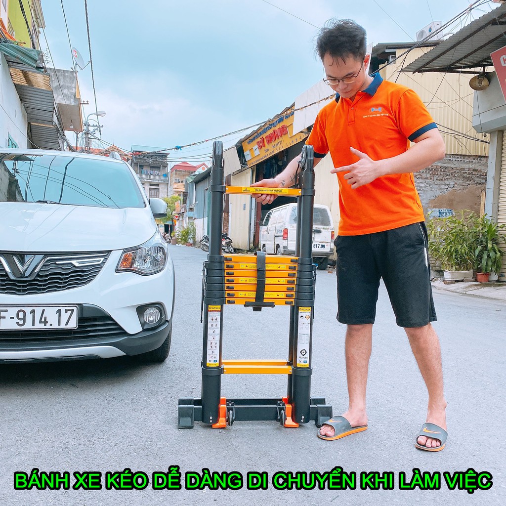 Thang nhôm rút đôi chữ A MOMEN CÓ CHÂN ĐẾ CHỐNG TRƯỢT KÈM BÁNH XE, SƠN TĨNH ĐIỆN - Đạt tiêu chuẩn an toàn Châu Âu EN131