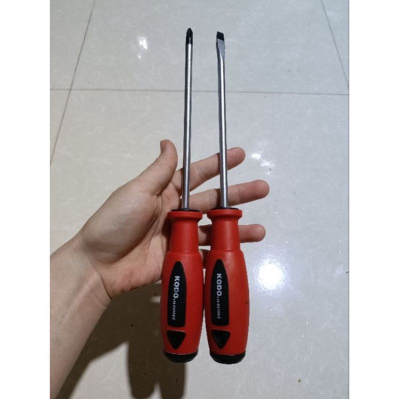 Vít 1 Đầu 6mm Dài 26cm Hiệu KODO Loại Tốt Không Tưa Đầu