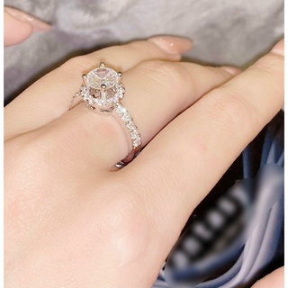 Nhẫn đính hôn kim cương pha lê nữ thanh lịch - Trang Sức Queen