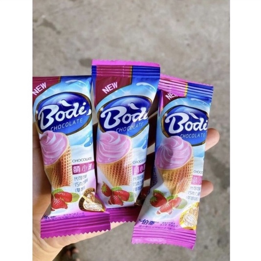 Bánh ốc quế nhân kem 35k/gói